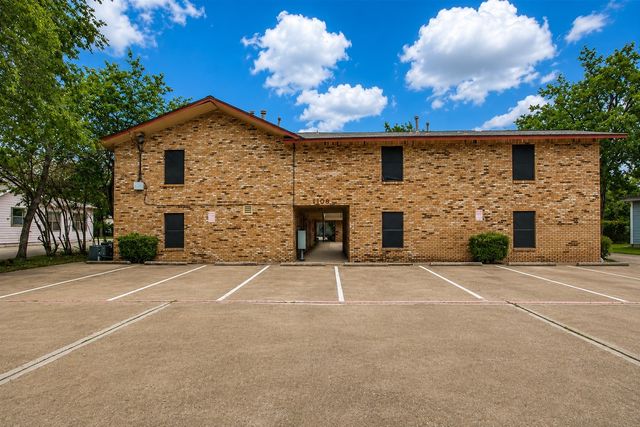1108 N Elm Street 10, Denton, TX 76201