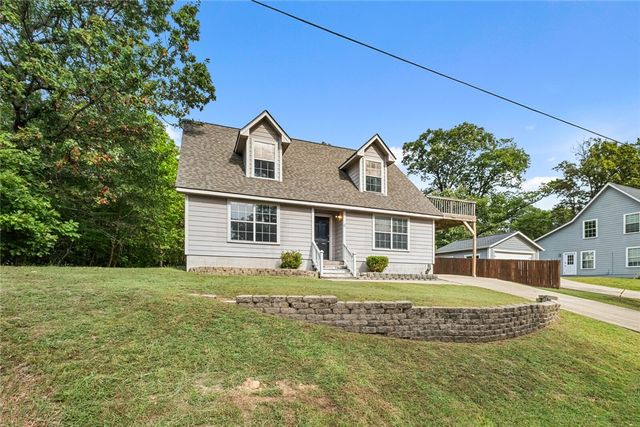 6 Bracknell Lane, Bella Vista, AR 72715