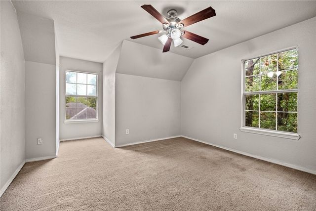 6 Bracknell Lane, Bella Vista, AR 72715