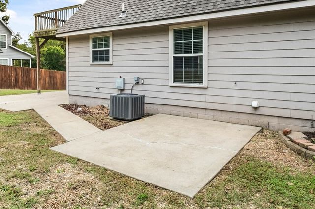 6 Bracknell Lane, Bella Vista, AR 72715