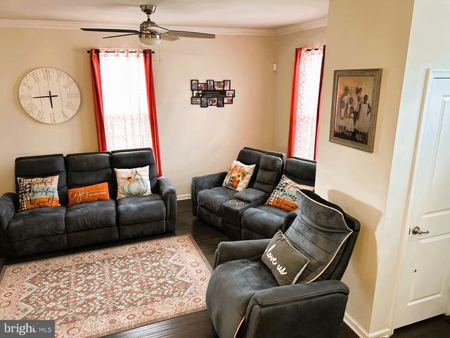 101 KATI CT, Gilbertsville, PA 19525