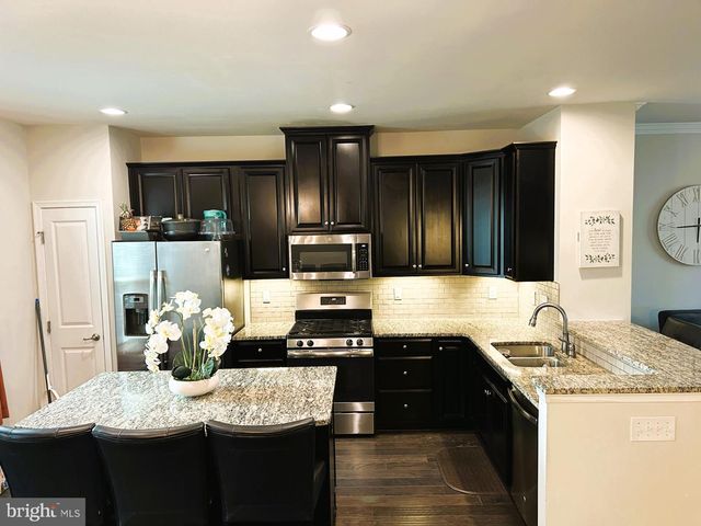 101 KATI CT, Gilbertsville, PA 19525