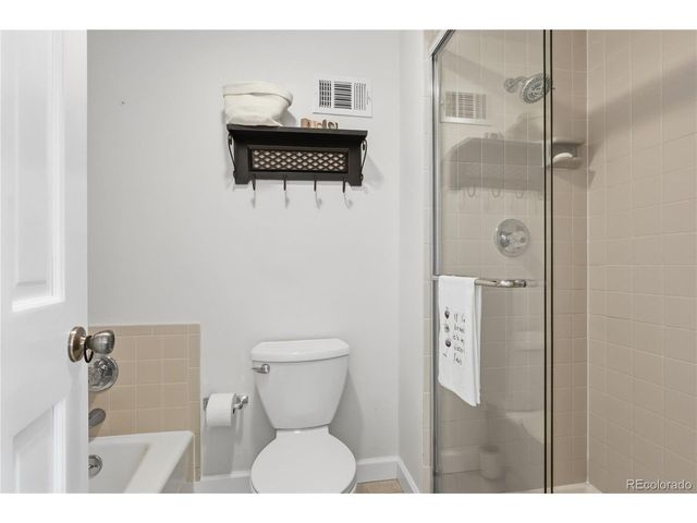 5812 S Geneva St, Greenwood Village, CO 80111