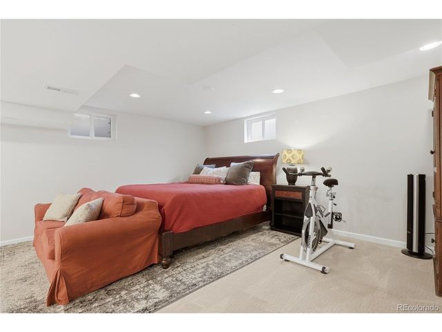 5812 S Geneva St, Greenwood Village, CO 80111