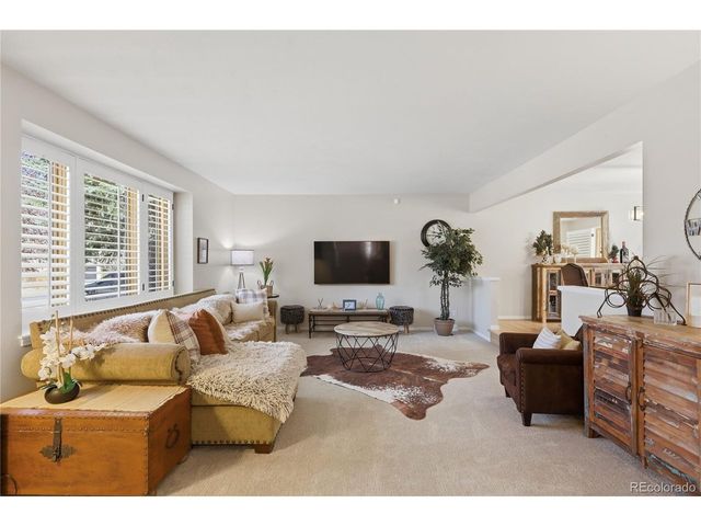 5812 S Geneva St, Greenwood Village, CO 80111