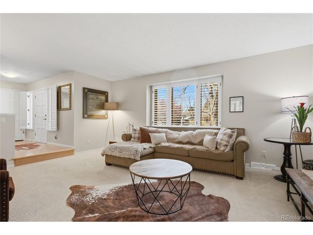 5812 S Geneva St, Greenwood Village, CO 80111