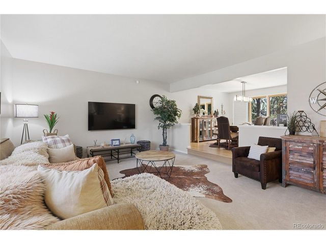 5812 S Geneva St, Greenwood Village, CO 80111