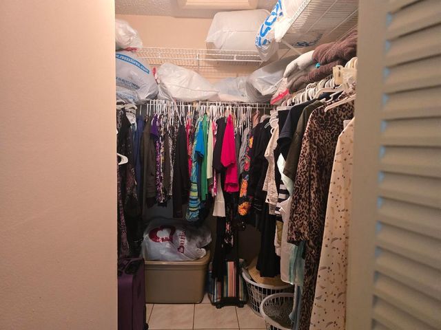 118 Lake Olive Drive, West Palm Beach, FL 33411