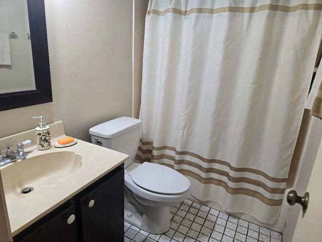 118 Lake Olive Drive, West Palm Beach, FL 33411