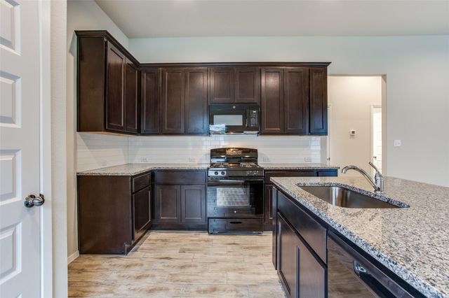 259 Tempest TRL, Maxwell, TX 78656