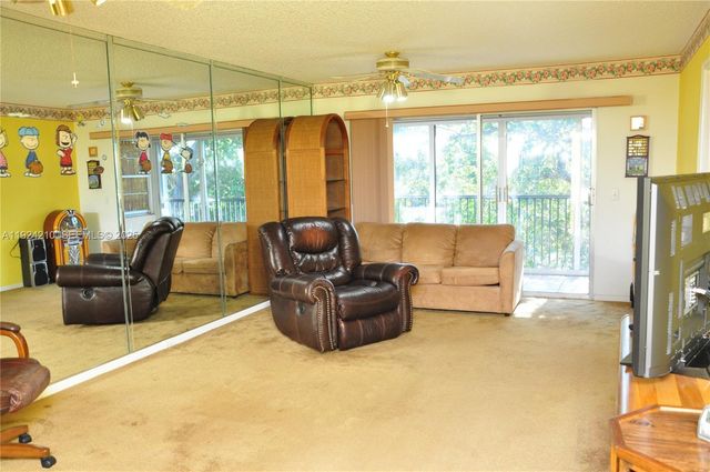 13000 SW 15th Ct 411U, Pembroke Pines, FL 33027
