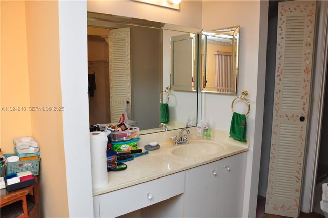 13000 SW 15th Ct 411U, Pembroke Pines, FL 33027