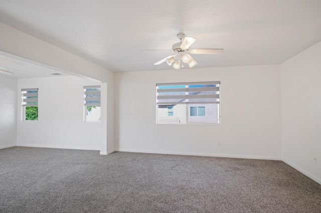 456 Meadow Creek Dr, Patterson, CA 95363