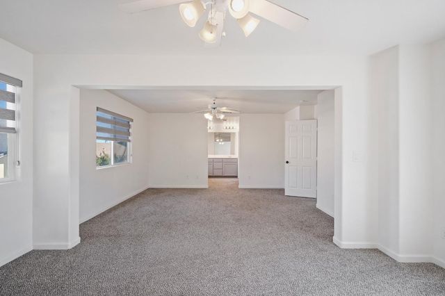 456 Meadow Creek Dr, Patterson, CA 95363
