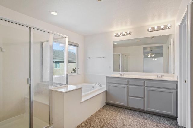456 Meadow Creek Dr, Patterson, CA 95363