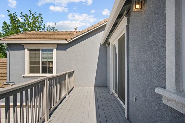 456 Meadow Creek Dr, Patterson, CA 95363