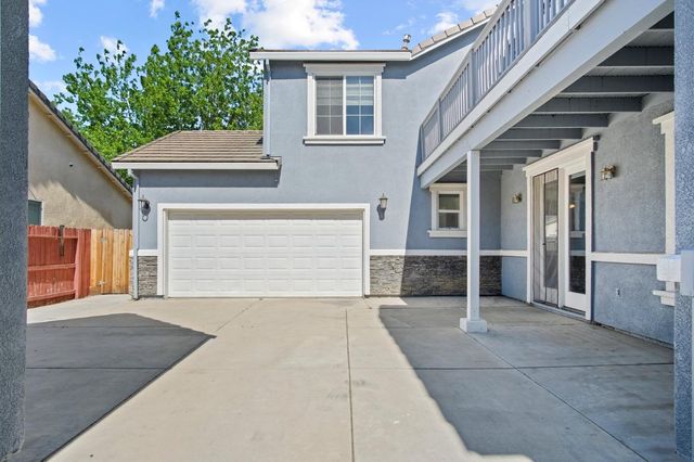 456 Meadow Creek Dr, Patterson, CA 95363