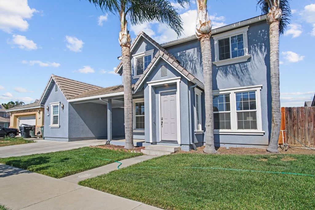 456 Meadow Creek Dr, Patterson, CA 95363