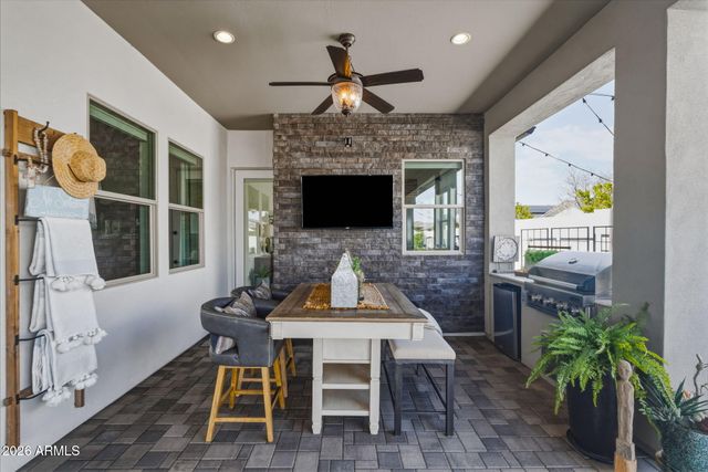 17306 W WILDWOOD Street, Surprise, AZ 85388