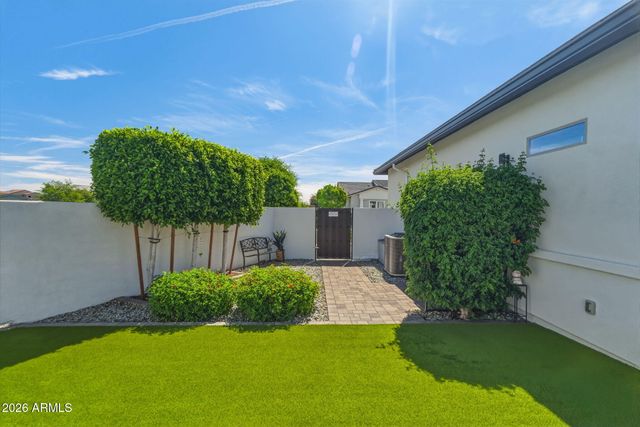 17306 W WILDWOOD Street, Surprise, AZ 85388