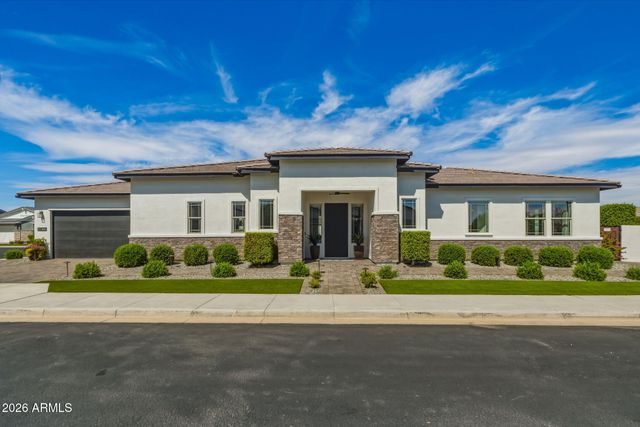 17306 W WILDWOOD Street, Surprise, AZ 85388