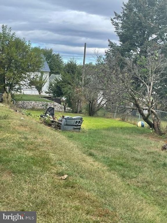 1417 PARK PL, Reading, PA 19605