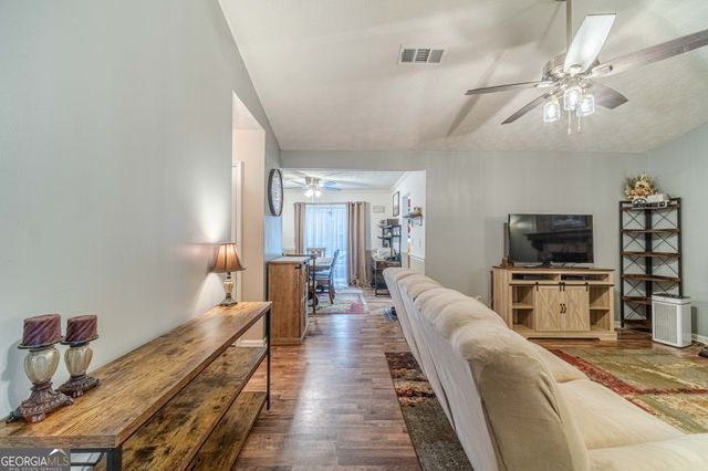 2644 Laurel View Drive, Snellville, GA 30039