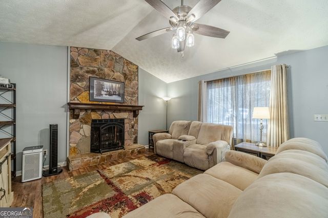 2644 Laurel View Drive, Snellville, GA 30039