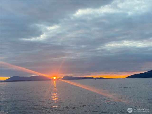 1 NHN Saint Marys Place, Anacortes, WA 98922
