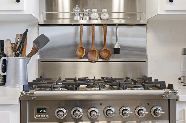 151 High St, Calistoga, CA 94515