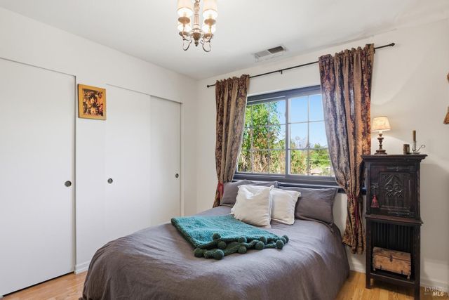 151 High St, Calistoga, CA 94515