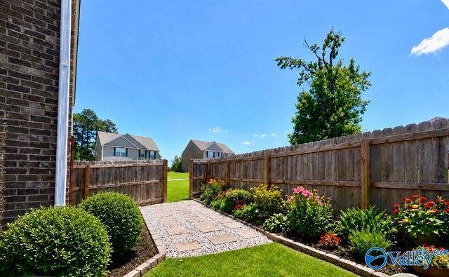 2410 Bluff Haven Lane, Hokes Bluff, AL 35903