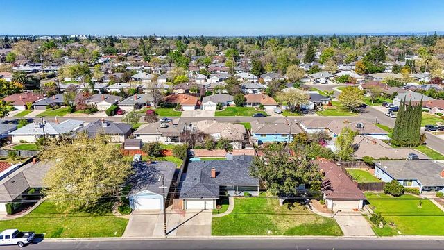 3721 Whitney Ave, Sacramento, CA 95821