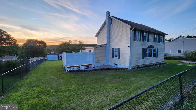 625 3RD AVE, Wilburton, PA 17888
