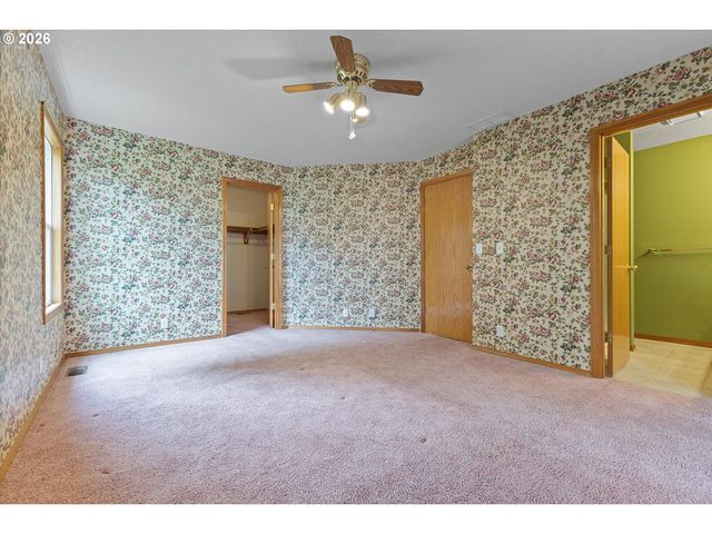 345 Ne MILNE Ct, Hillsboro, OR 97124