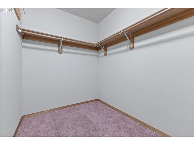 345 Ne MILNE Ct, Hillsboro, OR 97124