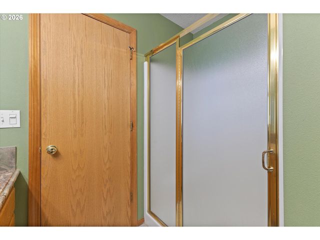 345 Ne MILNE Ct, Hillsboro, OR 97124