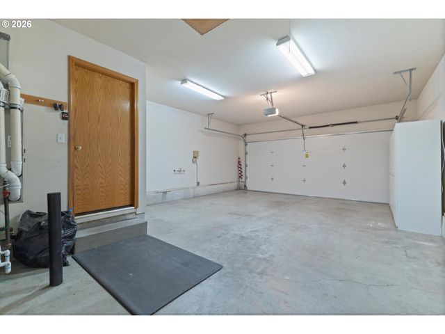 345 Ne MILNE Ct, Hillsboro, OR 97124