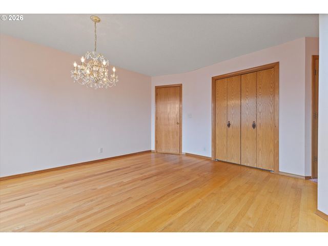 345 Ne MILNE Ct, Hillsboro, OR 97124