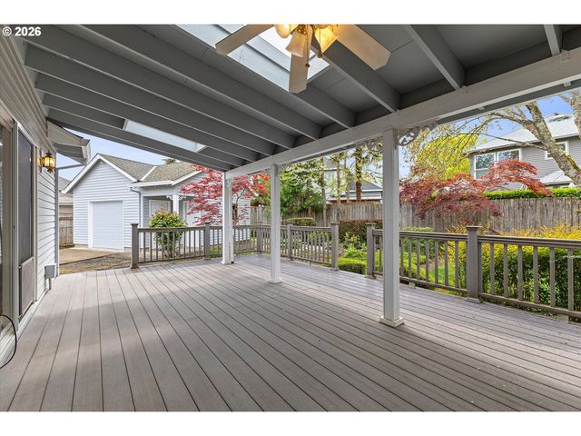 345 Ne MILNE Ct, Hillsboro, OR 97124