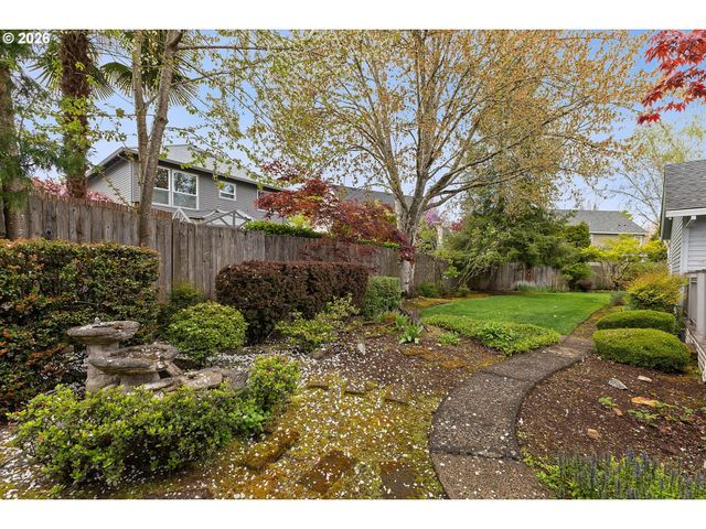 345 Ne MILNE Ct, Hillsboro, OR 97124