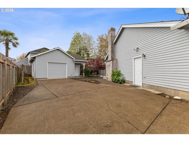 345 Ne MILNE Ct, Hillsboro, OR 97124