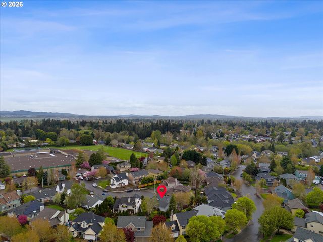 345 Ne MILNE Ct, Hillsboro, OR 97124