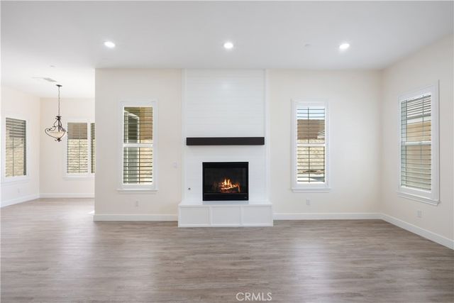 3086 Crystal Ridge Lane, Colton, CA 92324