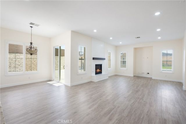3086 Crystal Ridge Lane, Colton, CA 92324
