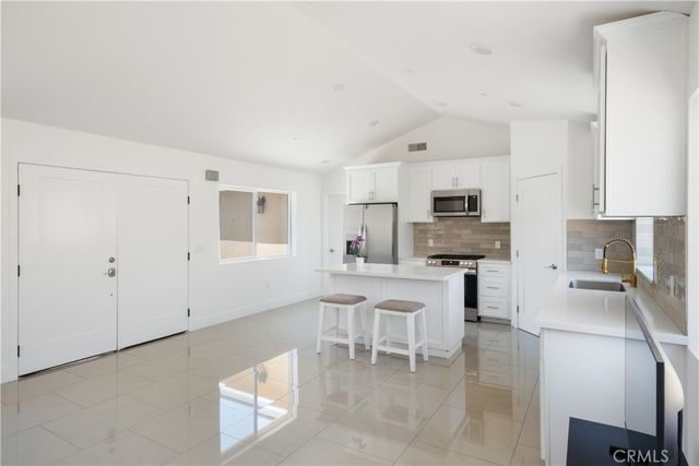 3086 Crystal Ridge Lane, Colton, CA 92324