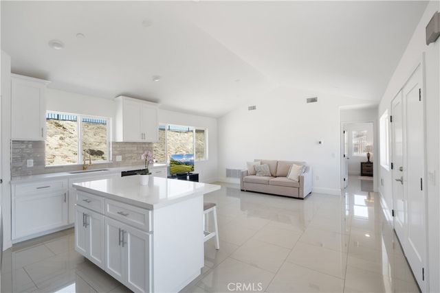 3086 Crystal Ridge Lane, Colton, CA 92324