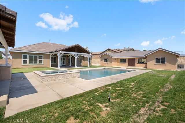 3086 Crystal Ridge Lane, Colton, CA 92324