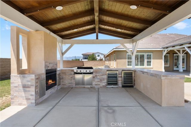 3086 Crystal Ridge Lane, Colton, CA 92324