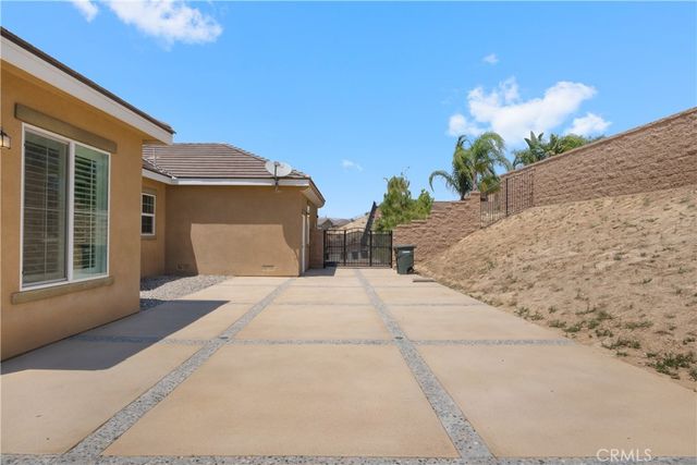 3086 Crystal Ridge Lane, Colton, CA 92324
